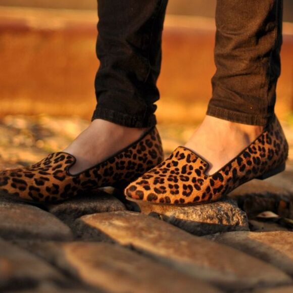 BRAND NEW MADDEN GIRL LEOPARD PRINT SLIP ON WOMEN'S LOAFERS - Picture 1 of 16
